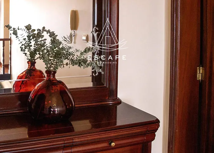 别墅 La Maison By Escape To Madeira 蓬他达维托亚